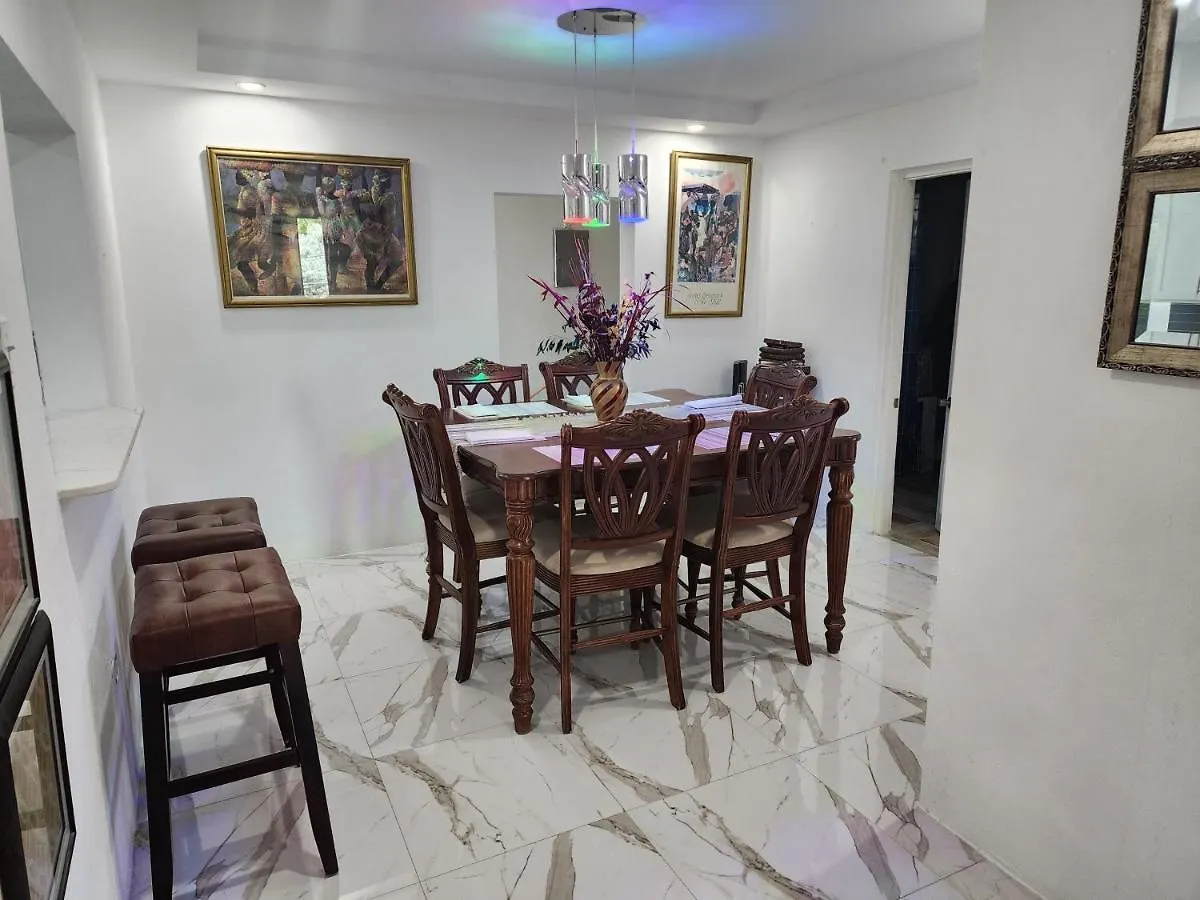 11Onessex1 In The Heart Of Kingston Ja Dn Vacations Apartamento