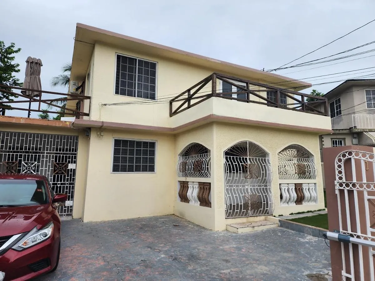 11Onessex1 In The Heart Of Kingston Ja Dn Vacations Apartamento