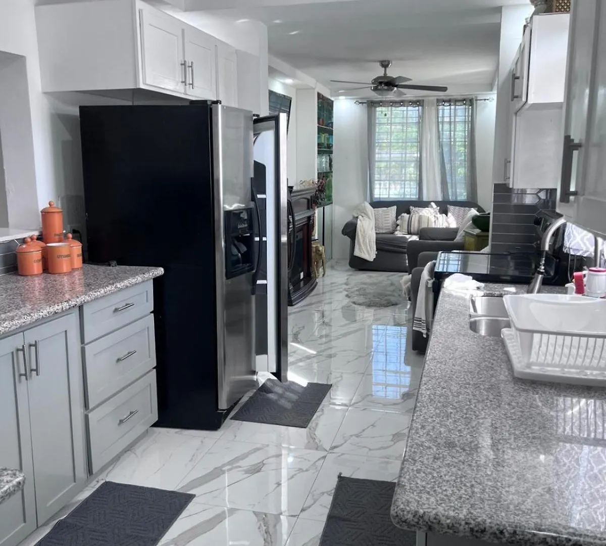 11Onessex1 In The Heart Of Kingston Ja Dn Vacations location