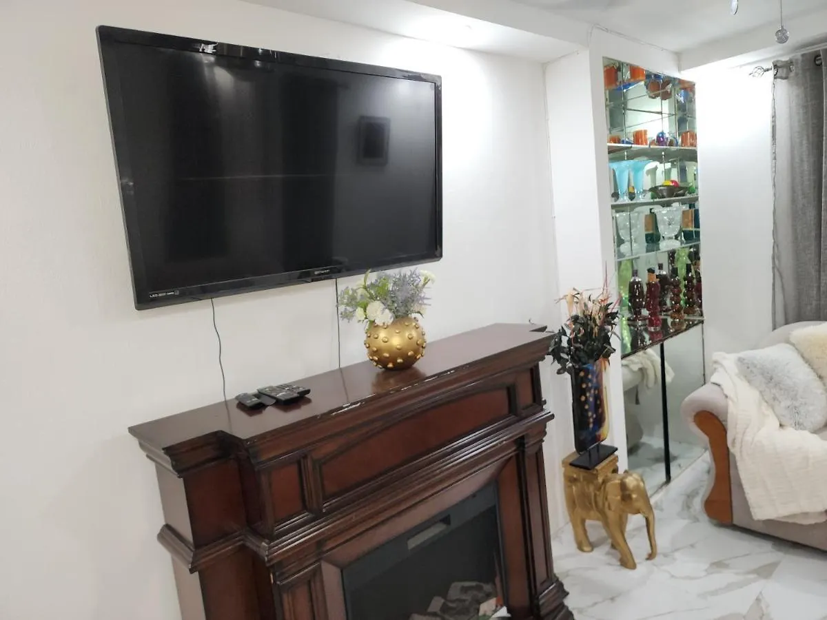 11Onessex1 In The Heart Of Kingston Ja Dn Vacations Apartment
