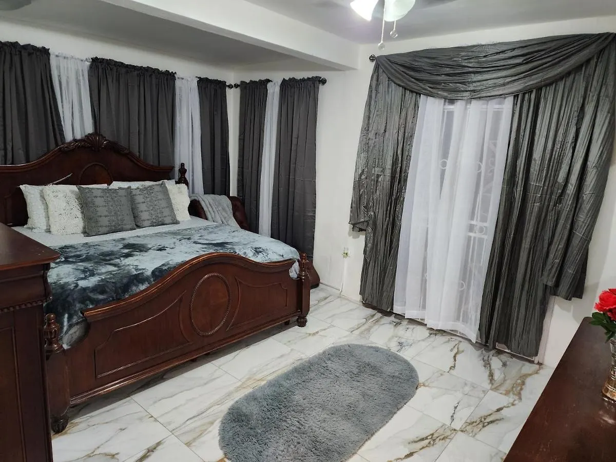 11Onessex1 In The Heart Of Kingston Ja Dn Vacations Apartment 0*,  Jamaica