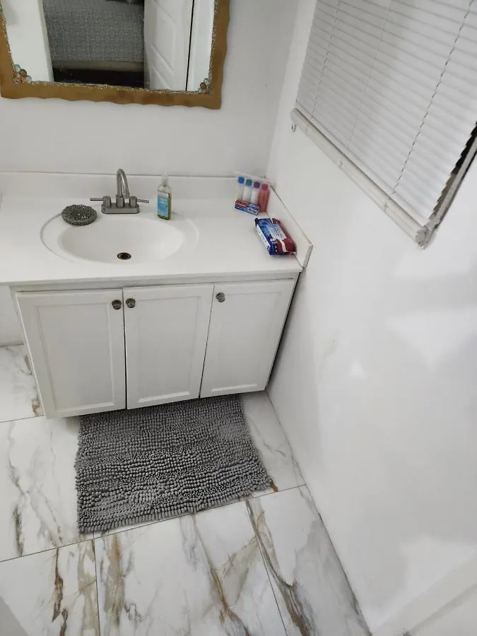11Onessex1 In The Heart Of Kingston Ja Dn Vacations Apartment Jamaica