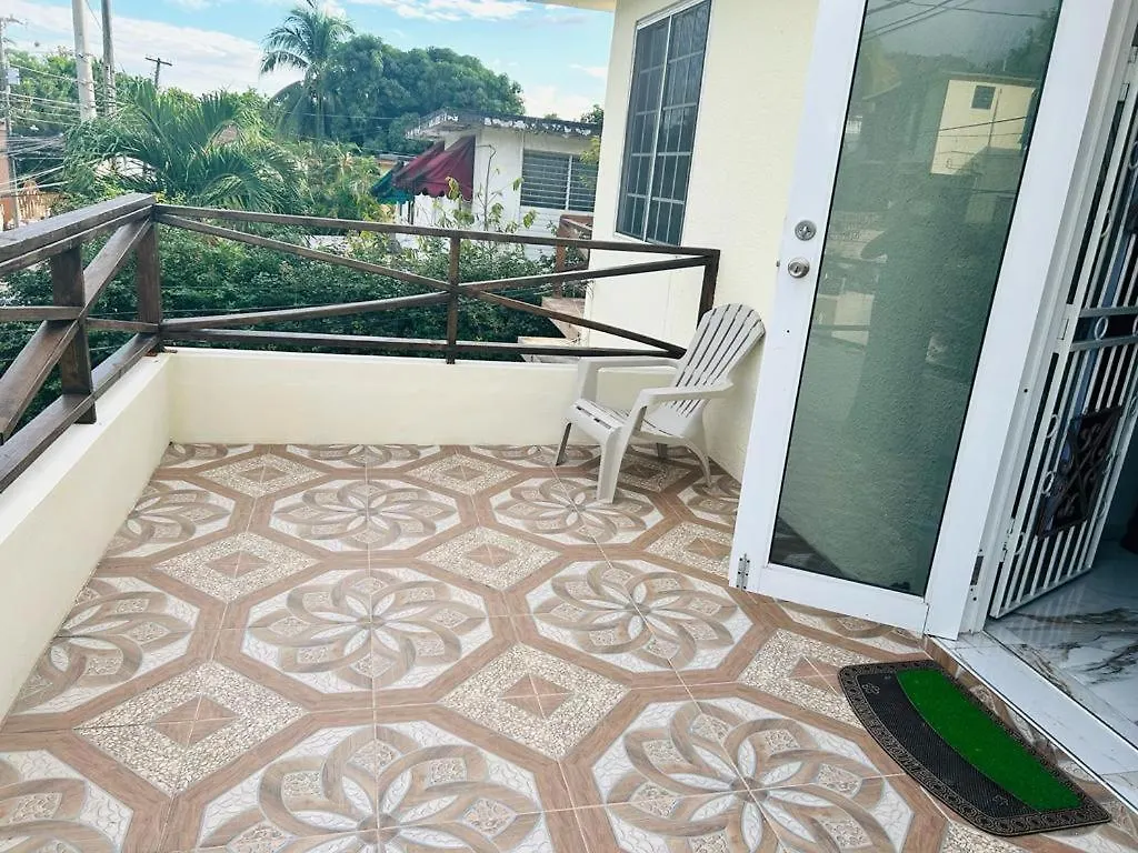 11Onessex1 In The Heart Of Kingston Ja Dn Vacations Apartment