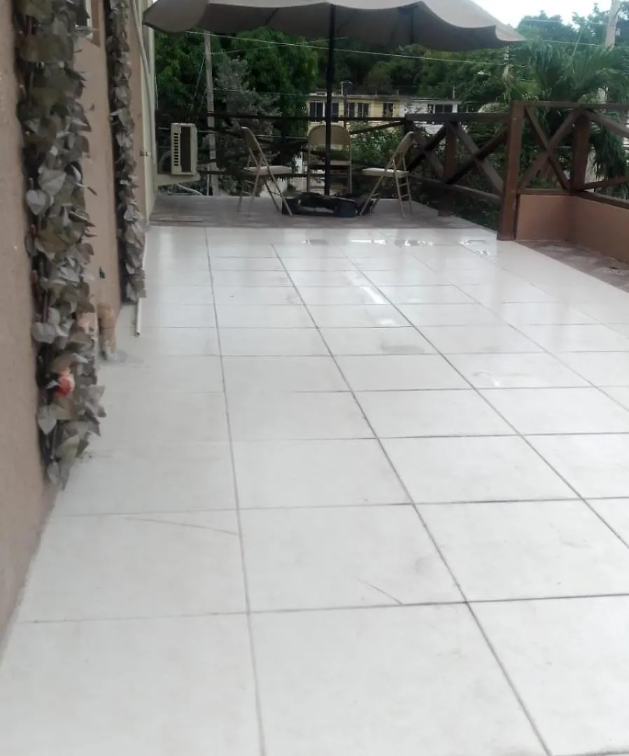 11Onessex1 In The Heart Of Kingston Ja Dn Vacations Apartment